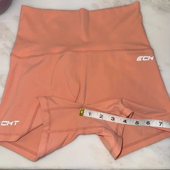 ECHT Women's Peach Shorts size medium 4” inseam high rise - Picture 2 of 7